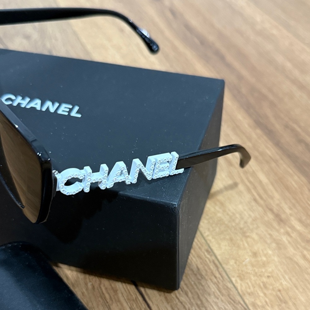 CHANEL Black Sunglasses with Silver Accents - Picture 2 of 3